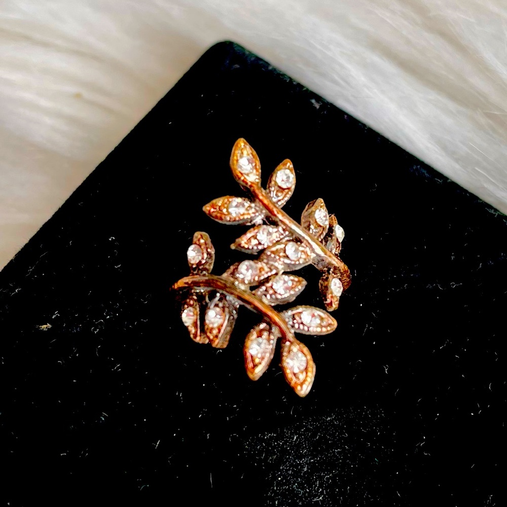 Copper Tone Leaf Design Costume Jewelry Ring